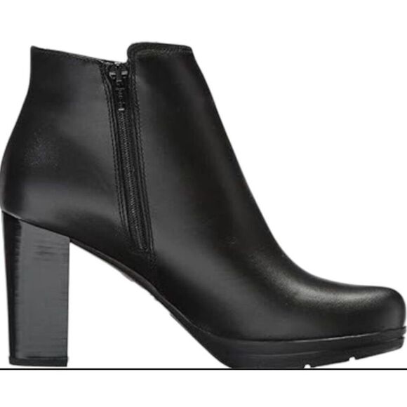 POLVERE Italian Made Black Leather Side Zip Ankle Boot Size 39 - Picture 1 of 9